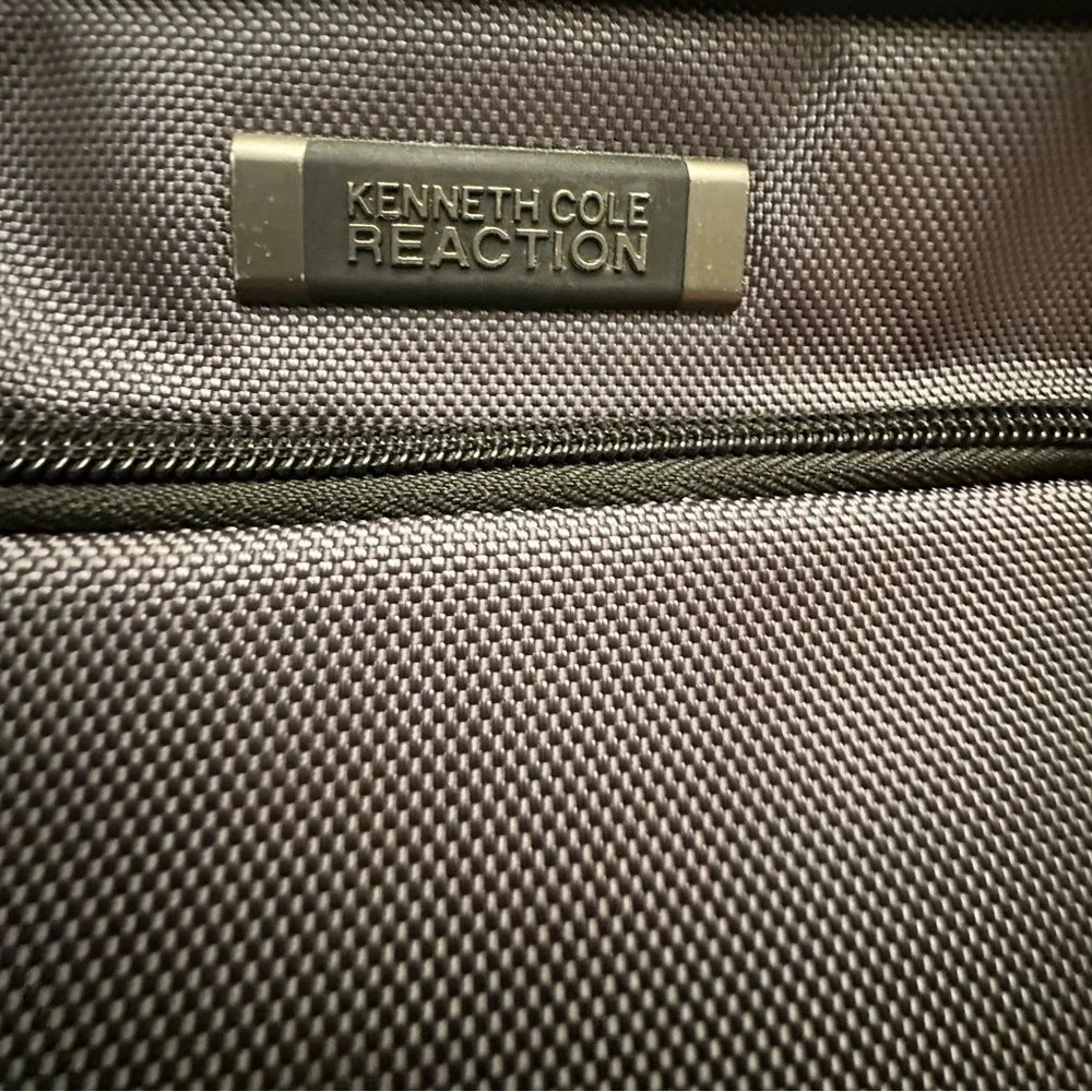 Kenneth Cole Messenger Bag- Gunmetal Gray